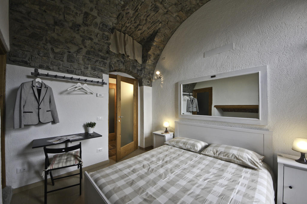 Agriturismo Crotto Di Somana Mandello del Lario Rom bilde